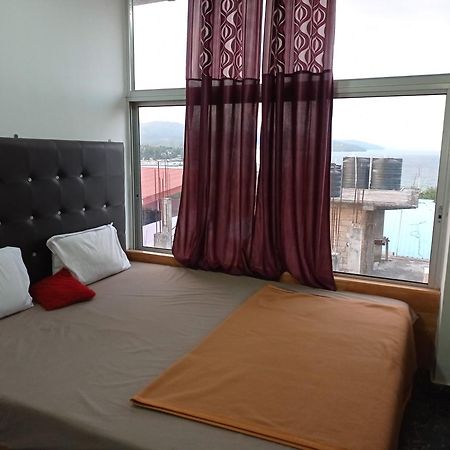 Oyo 81600B Pearl Marine Hotel 布莱尔港 外观 照片