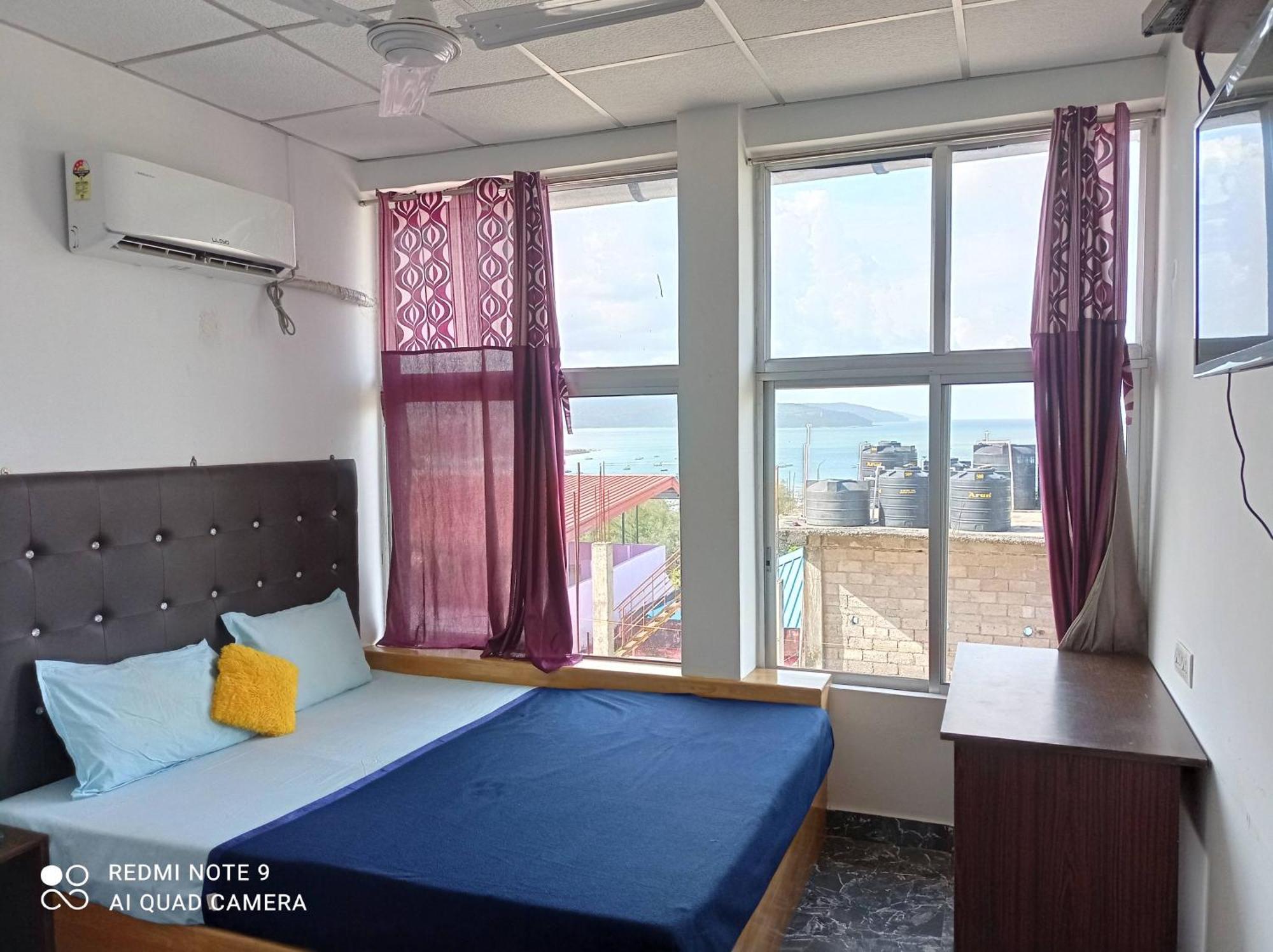 Oyo 81600B Pearl Marine Hotel 布莱尔港 外观 照片